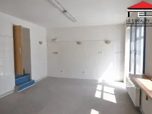 Pronájem obchodního prostoru, Ostrava, 28. října, 47 m2