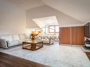 Prodej rodinného domu, Praha - Kolovraty, V Tehovičkách, 521 m2