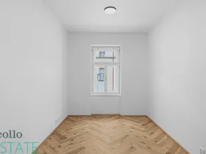Pronájem bytu 1+kk, Praha, Seifertova, 30 m2