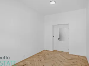 Pronájem bytu 1+kk, Praha, Seifertova, 30 m2