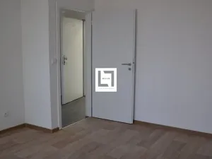Pronájem bytu 2+kk, Charváty, 41 m2