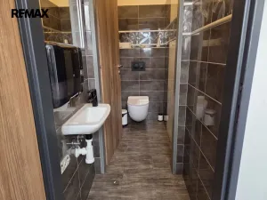Prodej obchodního prostoru, Dvůr Králové nad Labem, Dobrovského, 540 m2