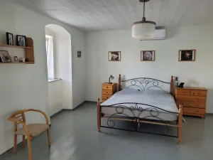 Prodej apartmánu, Vroutek, Kryrská, 270 m2
