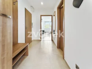 Pronájem bytu 2+kk, Zlín, Javorová, 34 m2