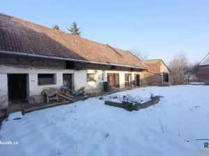 Pronájem zemědělské usedlosti, Střeň, 100 m2