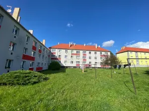 Pronájem bytu 2+1, Hrádek, 1. máje, 56 m2