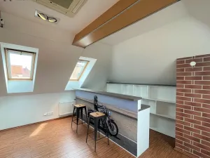 Pronájem kanceláře, Praha - Kobylisy, Zdibská, 127 m2