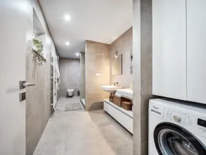 Prodej ubytování, Újezd u Brna, Nádražní, 234 m2