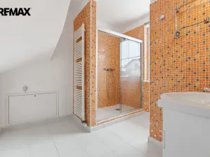 Pronájem rodinného domu, Jenišov - Pod Rohem, K Rohu, 210 m2