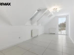 Pronájem rodinného domu, Jenišov - Pod Rohem, K Rohu, 210 m2