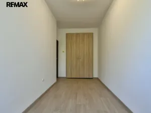 Pronájem bytu 3+1, Hradec Králové - Slezské Předměstí, třída SNP, 67 m2
