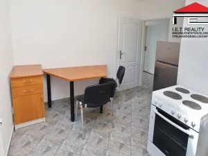 Pronájem bytu 2+1, Praha - Kbely, Svijanská, 40 m2