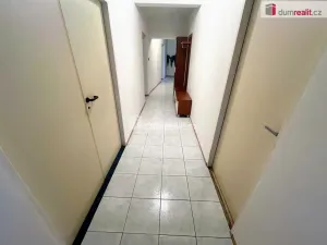 Pronájem obchodního prostoru, Uherské Hradiště - Mařatice, Jižní, 71 m2