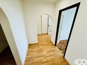 Pronájem bytu 3+1, Praha - Modřany, Urbánkova, 79 m2
