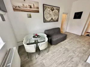 Pronájem bytu 2+kk, Praha - Vysočany, U Harfy, 40 m2