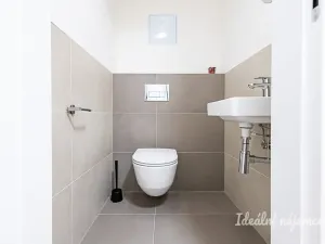Pronájem bytu 2+kk, Praha - Lysolaje, Lysolajské údolí, 62 m2