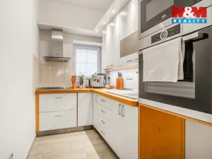 Prodej činžovního domu, Doksy, náměstí Republiky, 235 m2