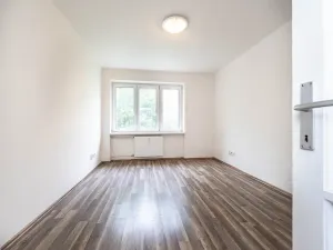 Pronájem bytu 2+1, Praha - Hloubětín, Na obrátce, 55 m2