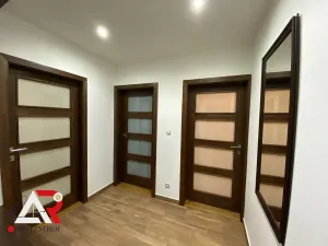 Prodej bytu 3+1, Hustopeče, Školní, 78 m2