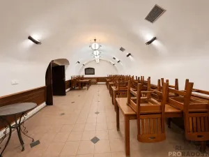 Pronájem restaurace, Hranice, Jiráskova, 1440 m2