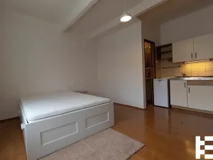 Pronájem bytu 1+kk, Praha - Vysočany, Novovysočanská, 26 m2