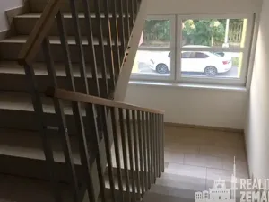 Pronájem bytu 1+kk, Praha - Michle, Hanusova, 37 m2