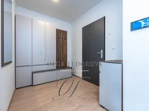 Pronájem bytu 2+kk, Praha - Řeporyje, Haenkeho, 47 m2