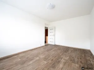 Pronájem bytu 2+1, Pardubice - Bílé Předměstí, Bezdíčkova, 49 m2