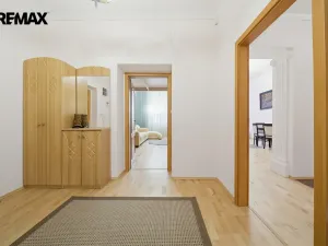Prodej bytu 3+kk, Karlovy Vary, Moravská, 89 m2