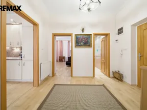 Prodej bytu 3+kk, Karlovy Vary, Moravská, 89 m2