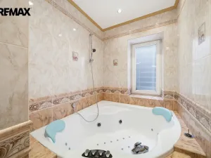 Prodej bytu 3+kk, Karlovy Vary, Moravská, 89 m2