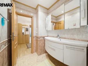 Prodej bytu 3+kk, Karlovy Vary, Moravská, 89 m2