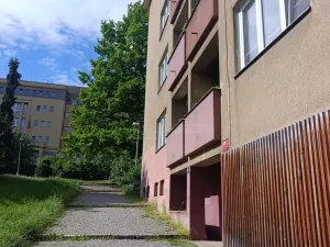 Pronájem bytu 1+kk, Praha, Jeremenkova, 28 m2