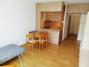 Pronájem bytu 2+kk, Praha, Urbánkova, 45 m2