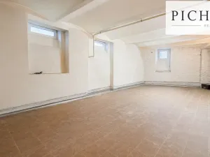 Prodej obchodního prostoru, Karlovy Vary, Moravská, 71 m2