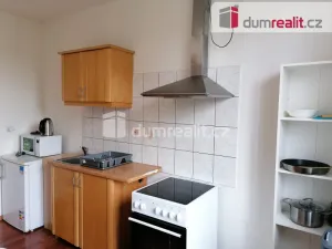 Pronájem bytu 2+kk, Praha - Kobylisy, Zenklova, 55 m2