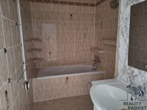 Pronájem bytu 2+1, Děčín, Krásnostudenecká, 50 m2