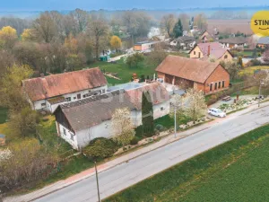 Prodej rodinného domu, Kunětice, 500 m2
