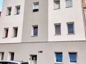 Pronájem bytu 1+kk, Ústí nad Labem - Krásné Březno, 1. máje, 24 m2