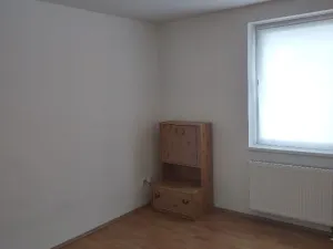 Pronájem bytu 1+kk, Ústí nad Labem - Krásné Březno, 1. máje, 24 m2