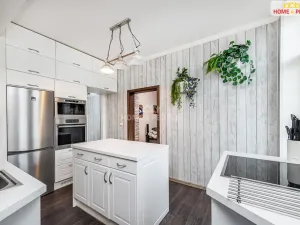 Prodej bytu 3+1, Dobříš, Pražská, 72 m2