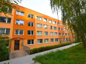 Pronájem bytu 2+kk, Králův Dvůr, Nad Stadionem, 42 m2