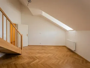 Pronájem atypického bytu, Praha - Staré Město, Kozí, 62 m2