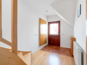 Pronájem bytu 3+kk, Jesenice, Za Rybníkem, 91 m2