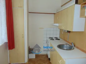Pronájem bytu 1+1, Pardubice, K Rozvodně, 32 m2