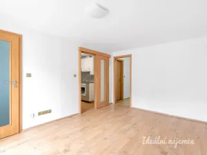Pronájem bytu 2+kk, Přezletice, Zahradní, 34 m2
