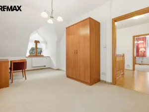 Prodej rodinného domu, Karlovy Vary, Slovenská, 137 m2