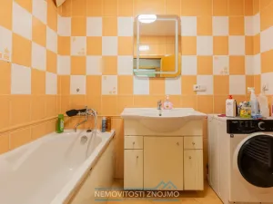 Prodej bytu 3+kk, Znojmo, Jarošova, 71 m2