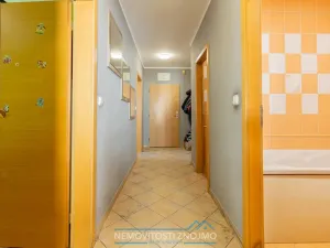 Prodej bytu 3+kk, Znojmo, Jarošova, 71 m2