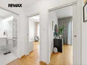 Pronájem bytu 3+kk, Praha - Hrdlořezy, Učňovská, 71 m2